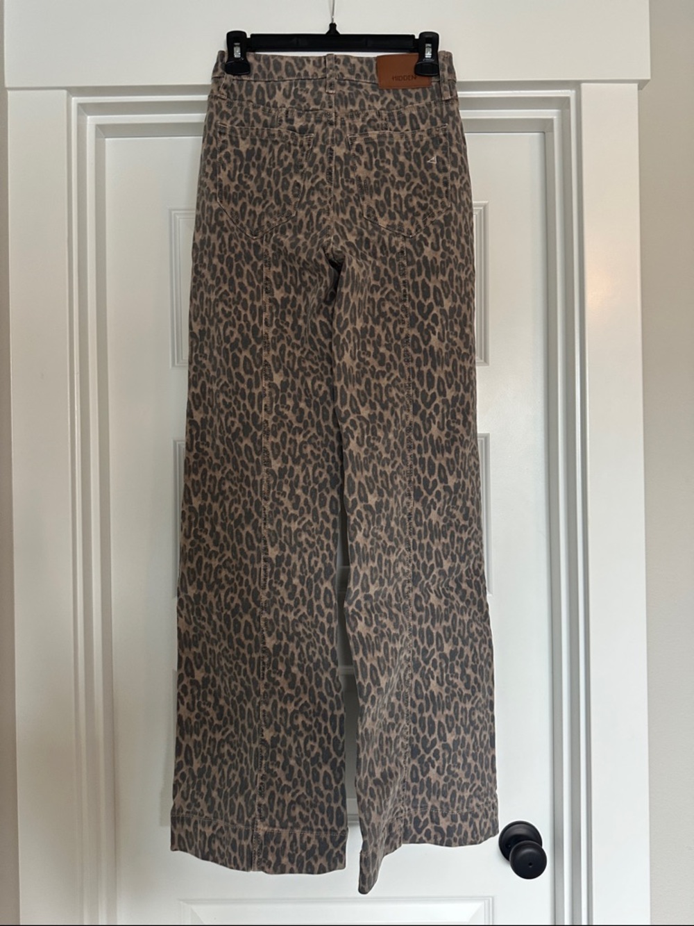 Hidden Jeans Leopard Print Wide Leg Pants - Picture 9 of 10